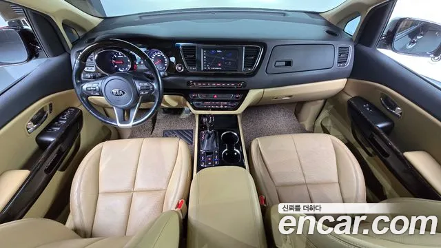 Kia Carnival 2018 thumb 7