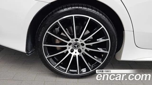 Mercedes-Benz CLS-Class 2018 thumb 5