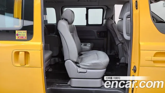Hyundai Starex 2017 thumb 11