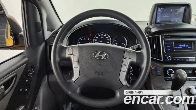 Hyundai Starex 2017 thumb 12