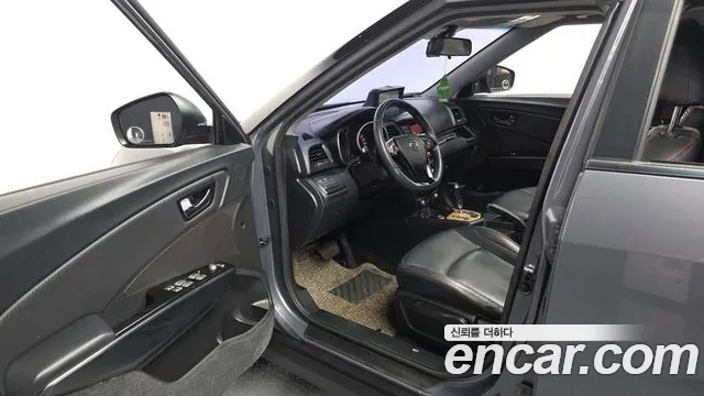 KG_Mobility_Ssangyong TIBOLI 2016 thumb 10