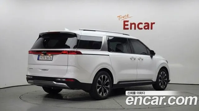 Kia Carnival 2022 thumb 2