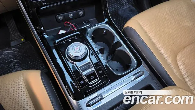 Kia Carnival 2022 thumb 9
