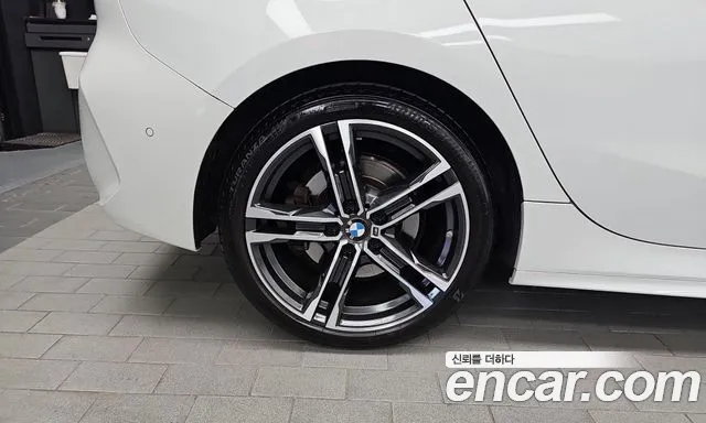 BMW 1-Series 2022 thumb 5