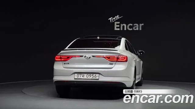 Renault-KoreaSamsung Megane 2016 thumb 3