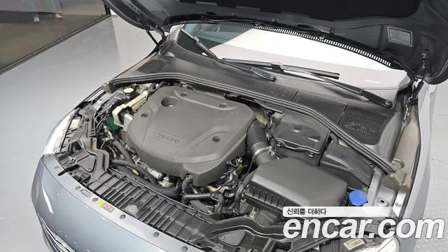 Volvo S60 2016 thumb 6