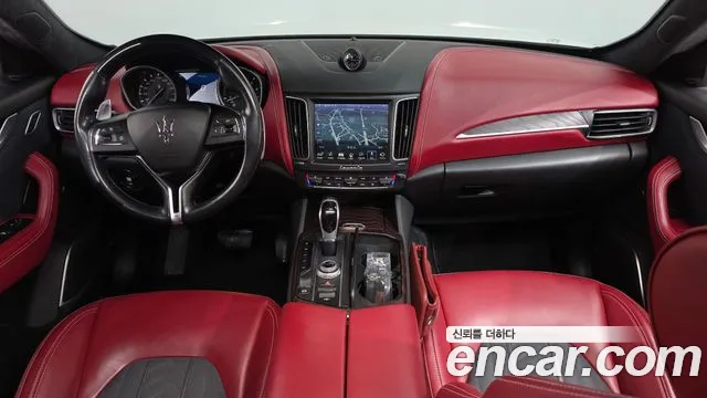 Maserati Levante 2017 thumb 7