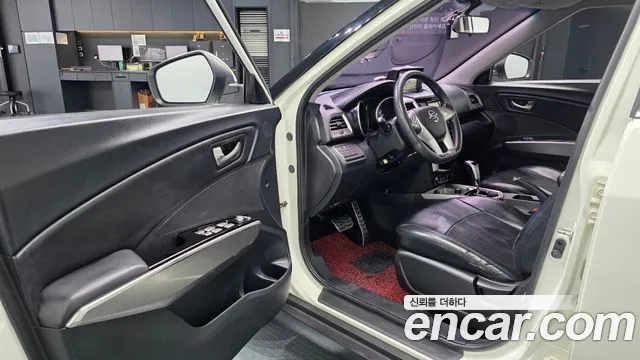 KG_Mobility_Ssangyong TIBOLI 2015 thumb 10