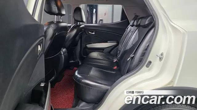 KG_Mobility_Ssangyong TIBOLI 2015 thumb 12