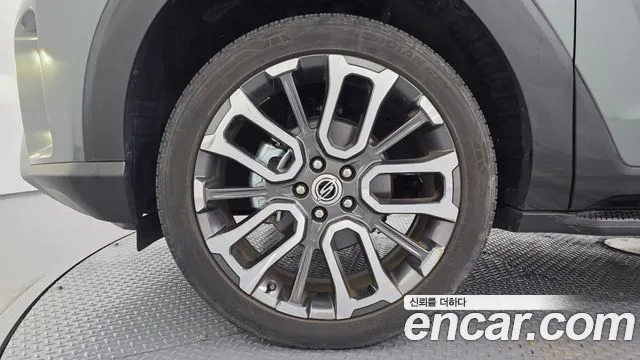 KG_Mobility_Ssangyong Torres 2023 thumb 5