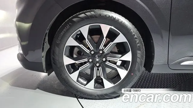 Kia Carnival 2021 thumb 5