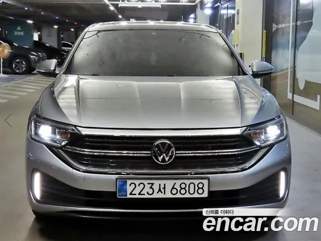 Volkswagen Jetta 2024 thumb 2