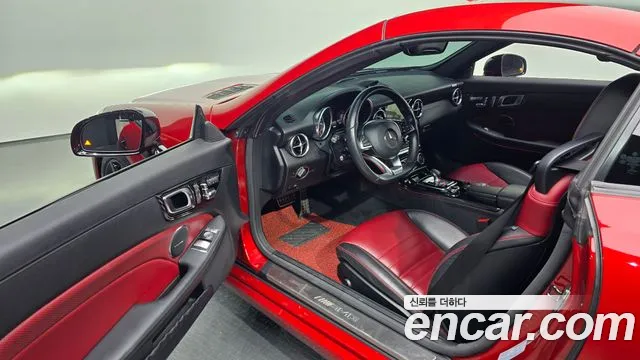 Mercedes-Benz SLC-Class 2017 thumb 10