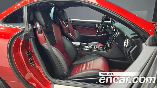 Mercedes-Benz SLC-Class 2017 thumb 11
