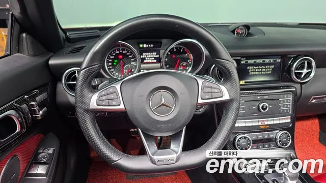 Mercedes-Benz SLC-Class 2017 thumb 12