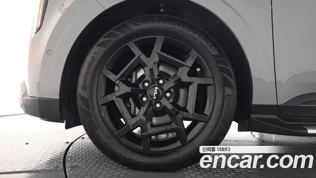 Kia Carnival 2024 thumb 4