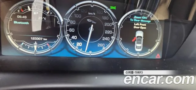 Jaguar XJ 2010 thumb 8