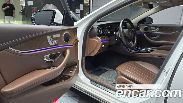 Mercedes-Benz E-Класс 2018 thumb 10