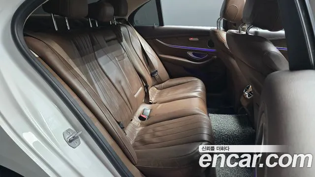Mercedes-Benz E-Класс 2018 thumb 11