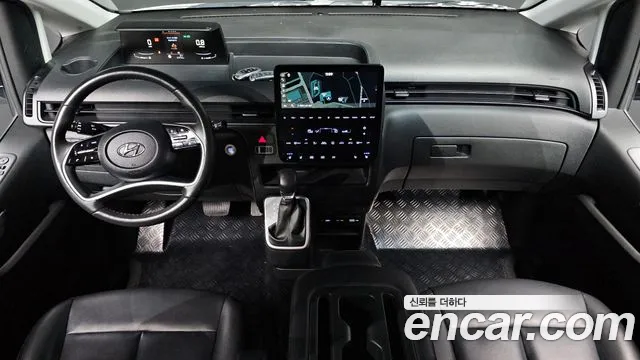 Hyundai Staria 2023 thumb 7
