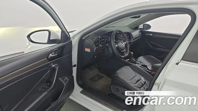 Volkswagen Jetta 2021 thumb 10