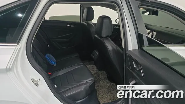 Volkswagen Jetta 2021 thumb 11