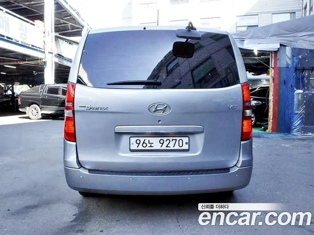 Hyundai Starex 2016 thumb 3
