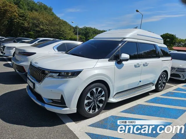 Kia Carnival 2022 thumb 2
