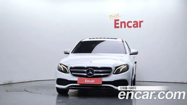 Mercedes-Benz E-Класс 2019 thumb 3