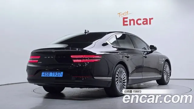 Genesis G80 2022 thumb 2