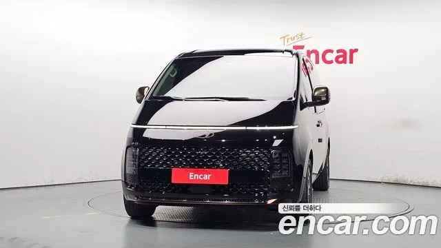 Hyundai Staria 2025 thumb 3