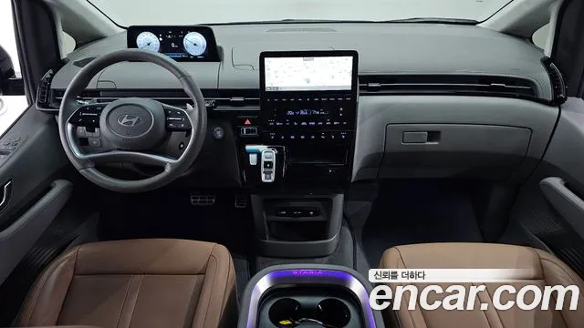 Hyundai Staria 2025 thumb 7