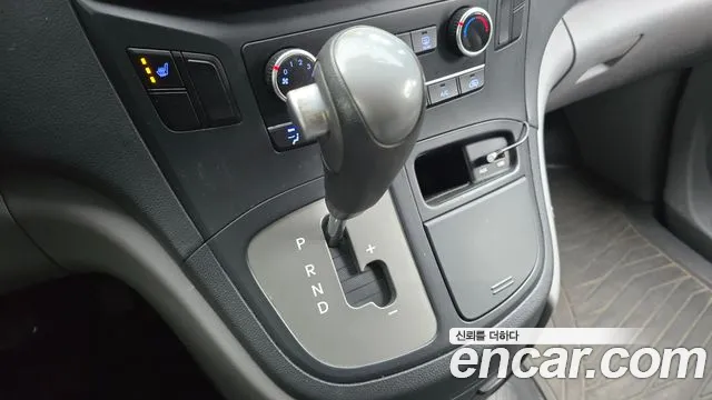 Hyundai Starex 2017 thumb 9