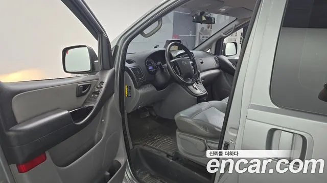 Hyundai Starex 2017 thumb 10