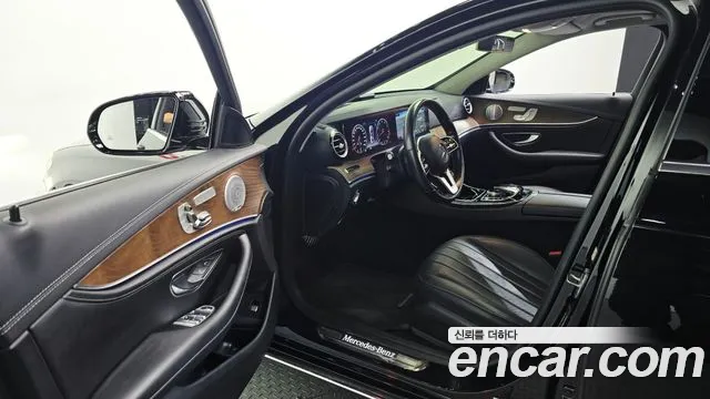 Mercedes-Benz E-Класс 2020 thumb 10