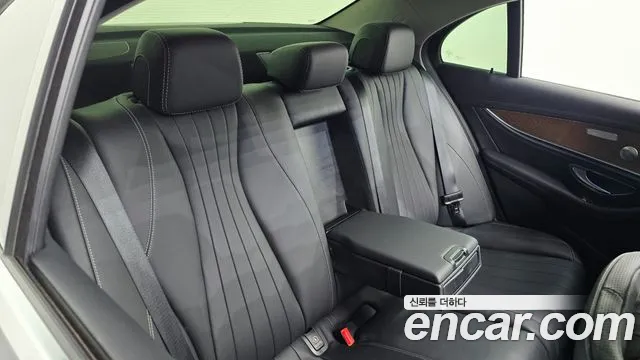 Mercedes-Benz E-Класс 2020 thumb 11