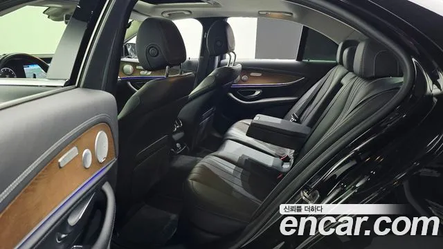 Mercedes-Benz E-Класс 2020 thumb 12