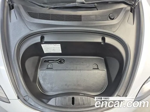 Tesla Model 3 2020 thumb 5
