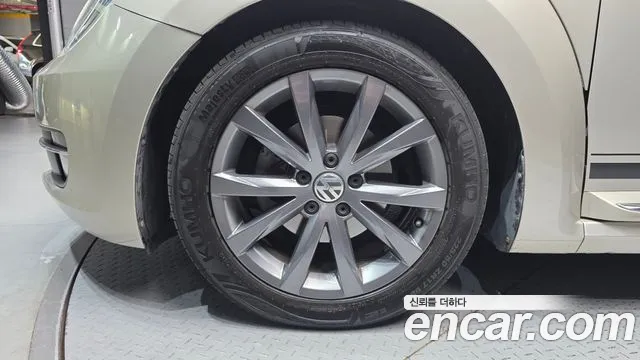 Volkswagen Beatle 2015 thumb 5