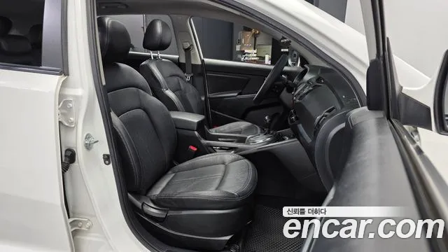 Kia Sportage 2011 thumb 10