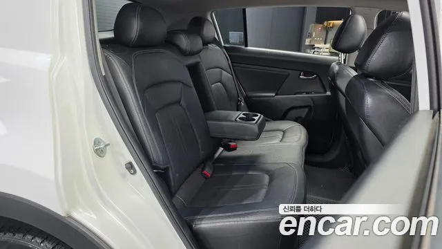 Kia Sportage 2011 thumb 11