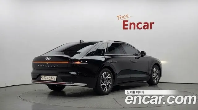 Hyundai Grandeur 2023 thumb 2