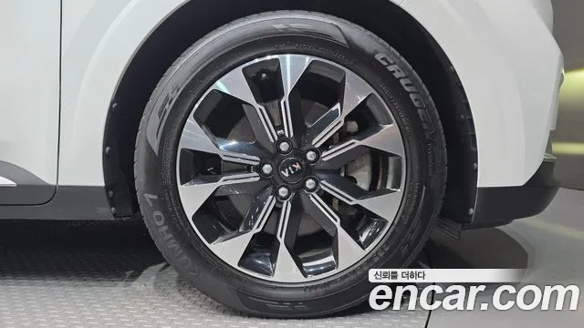 Kia Carnival 2021 thumb 5