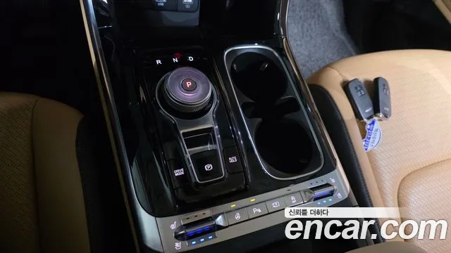 Kia Carnival 2021 thumb 9