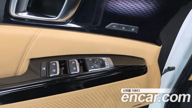 Kia Carnival 2021 thumb 11