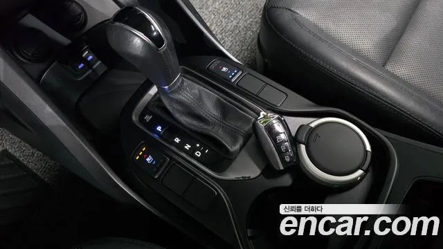 Hyundai Santa Fe 2015 thumb 9