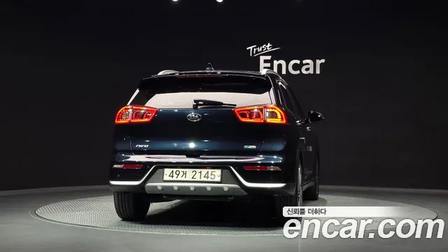 Kia Niro 2017 thumb 4