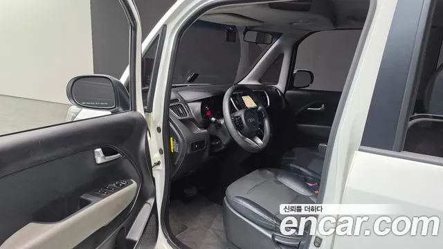 Kia Ray 2018 thumb 10