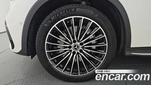 Mercedes-Benz GLC 2023 thumb 4