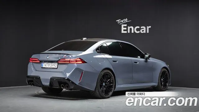 BMW M5 2026 thumb 2